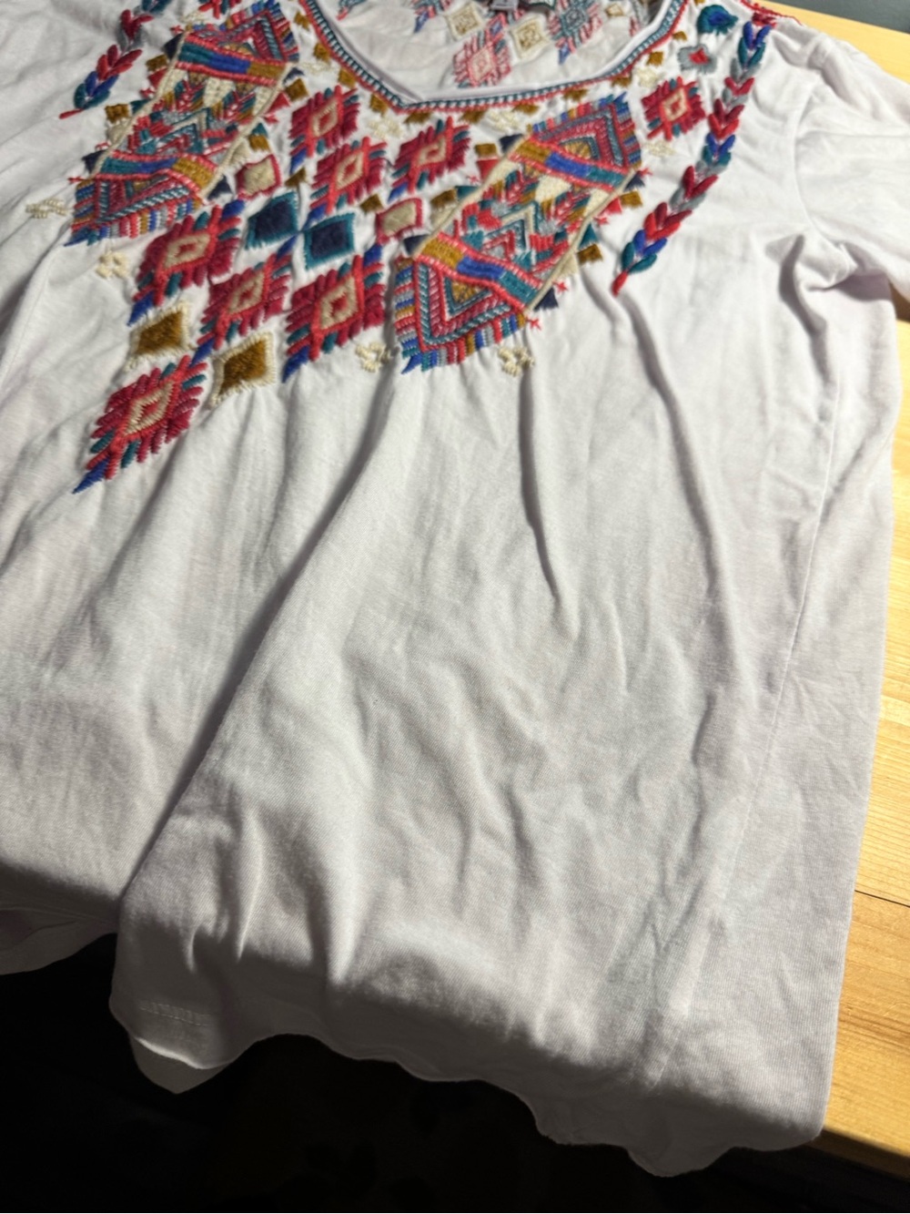 JOHNNY WAS Embroidered V-Neck White Women’s Top with Multicolor Aztec Stitching - Picture 10 of 11